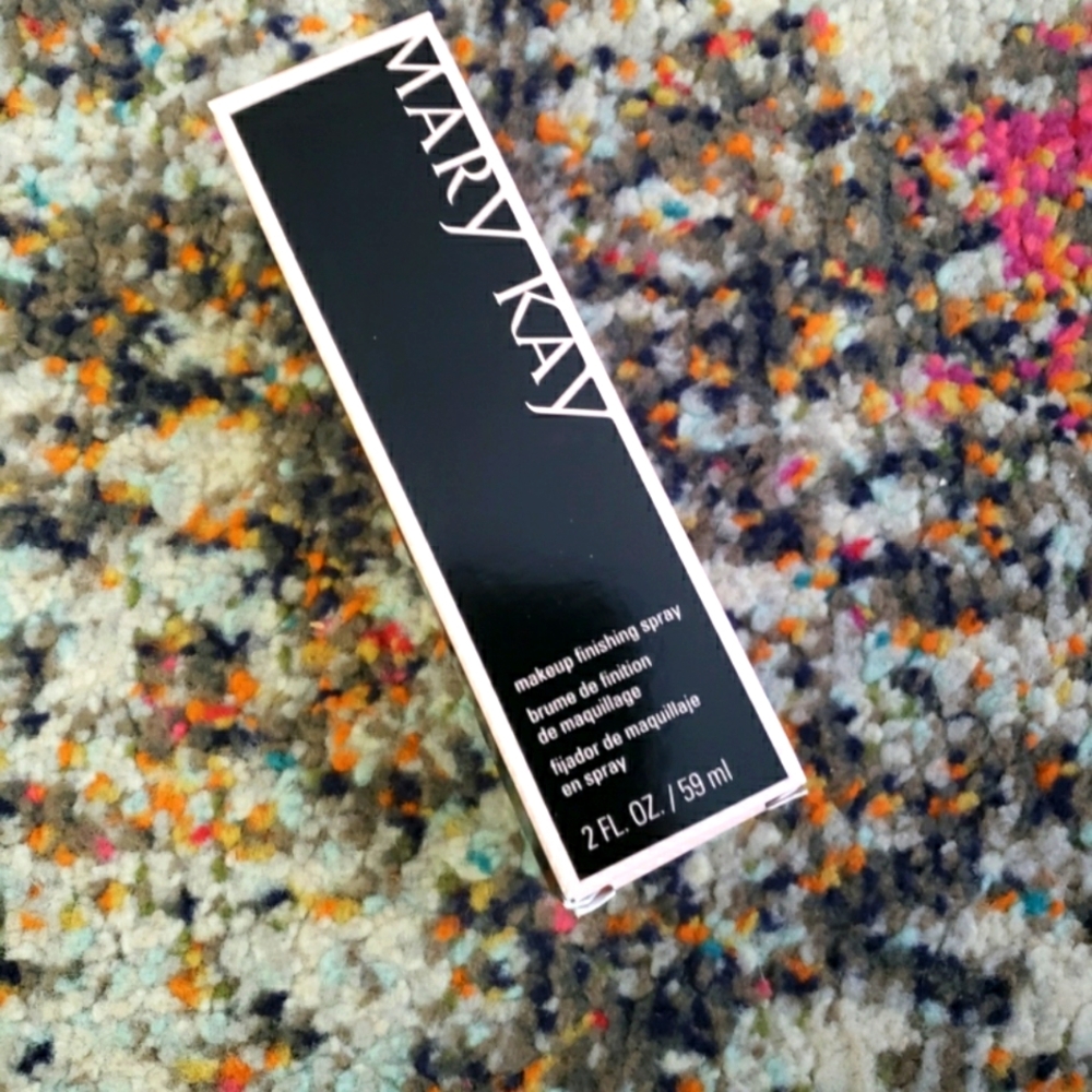 Mary Kay Finishing Spray